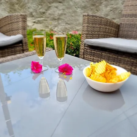 Fougere 2 A 6 Personnes Avec Et Salle De Jeux Dans La 아파트 *