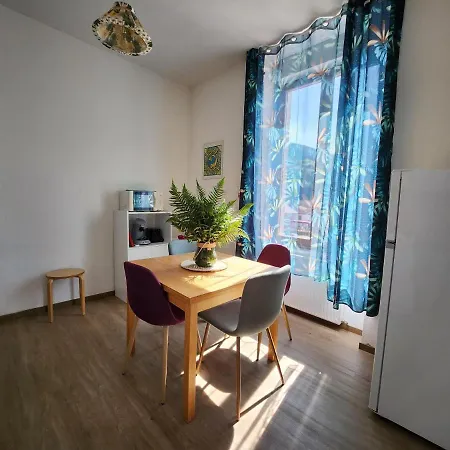 아파트 Fougere 2 A 6 Personnes Avec Et Salle De Jeux Dans La *