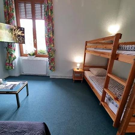 Fougere 2 A 6 Personnes Avec Et Salle De Jeux Dans La 아파트 *